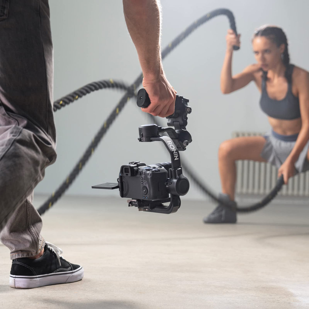 3-Axis Gimbal Stabilizer for DSLR and Mirrorless Camera A42189